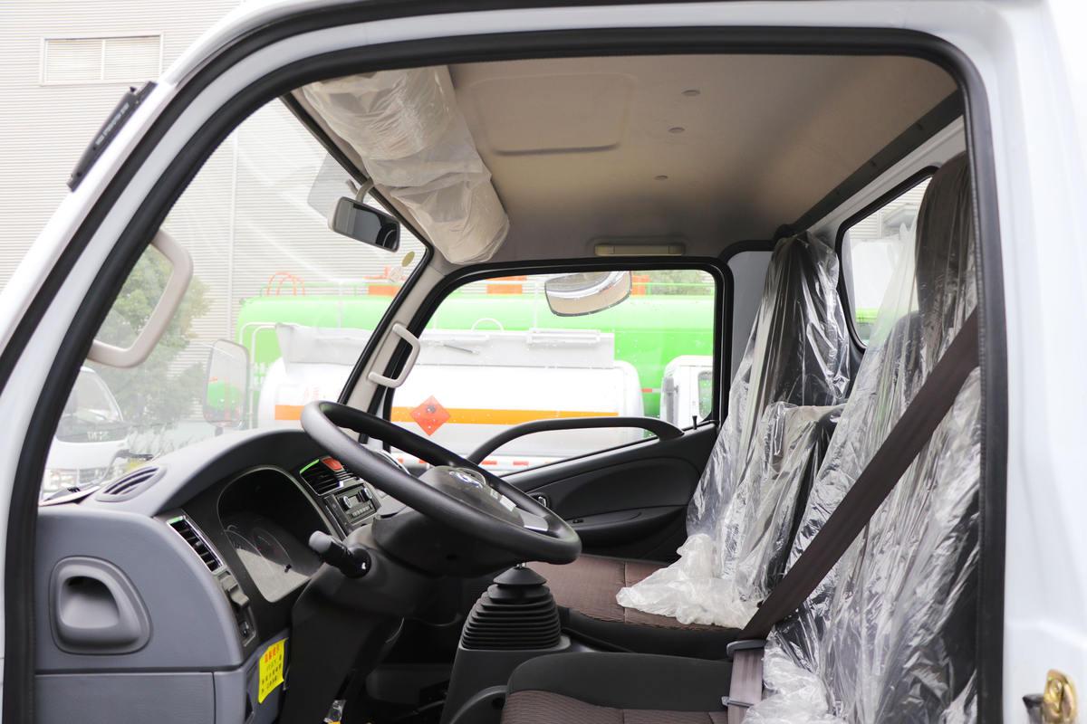 High-pressure Water Sprinkler Truck