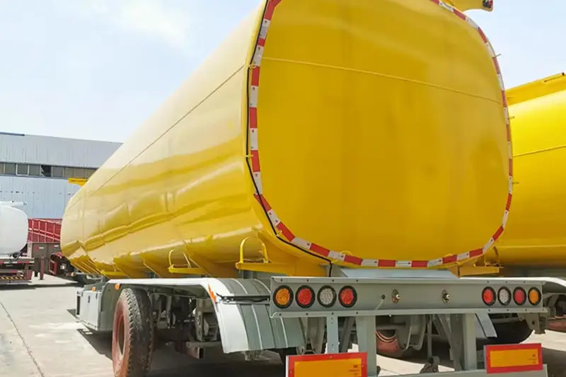 액체 및 가스 운송용 탱크 본체